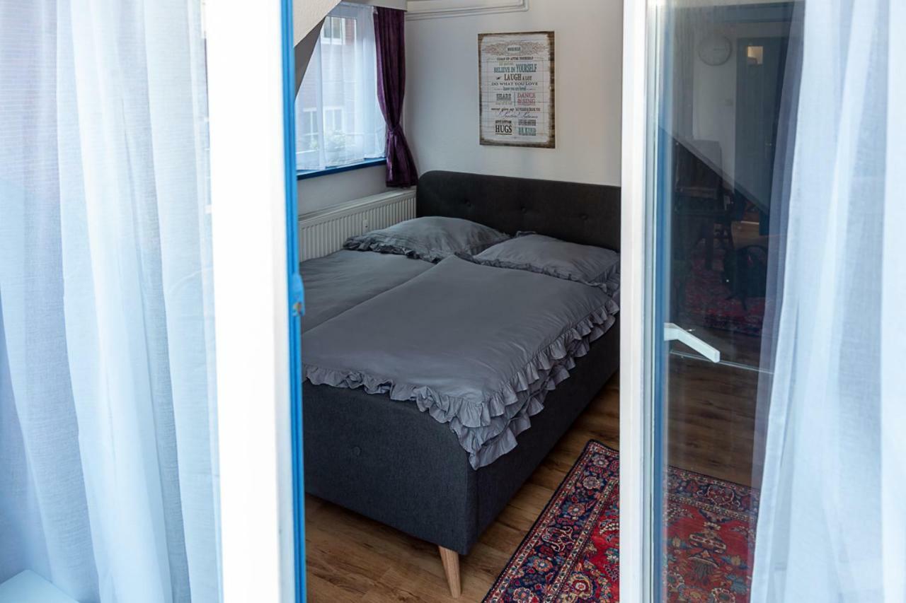Altes Pastorat Am Husumer Hafen Apartment Husum  Exterior foto